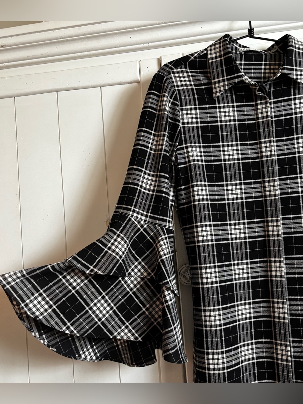 Alice + Olivia Jem Plaid Ruffle Bell Sleeve Shirt Dress Black White Size M - Picture 6 of 13